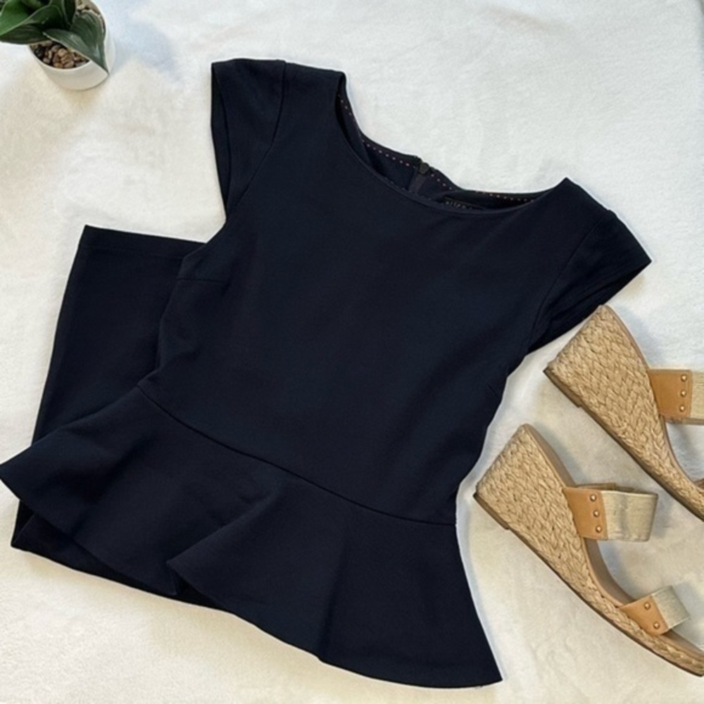 Alice + Olivia Dress Womens Size 6 Navy Scoop Neck Capped Sleeve Mini Sheath - Picture 2 of 7